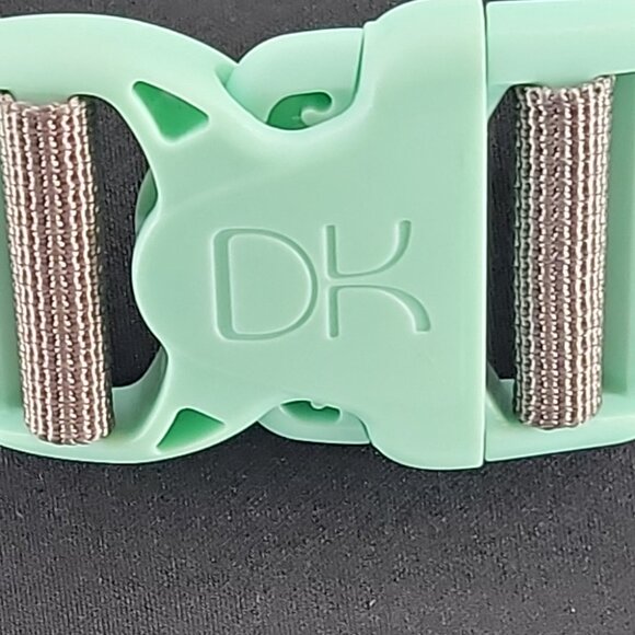 🎒 Dakine Gray Herringbone Fanny Pack / Crossbody – Very Good Condition 🎒 - Picture 5 of 7